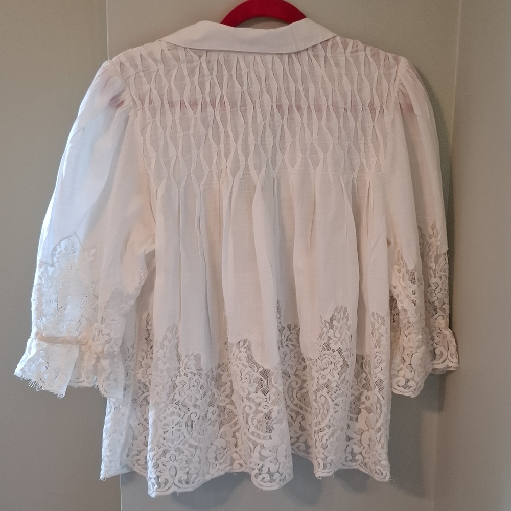 Anthopology sz M, Victorian, button down lace blouse. - Picture 9 of 10